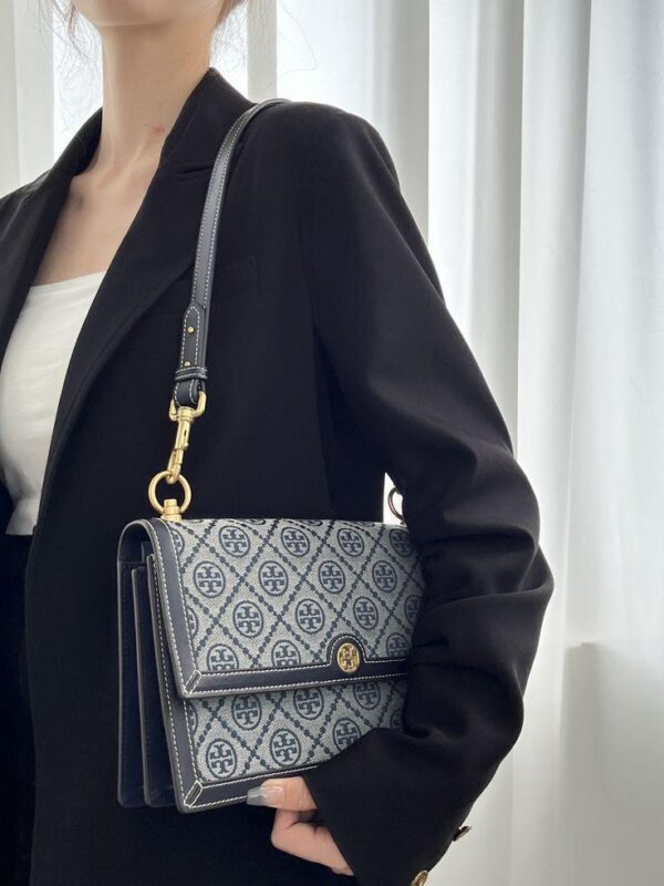 SHOULDER BAG
